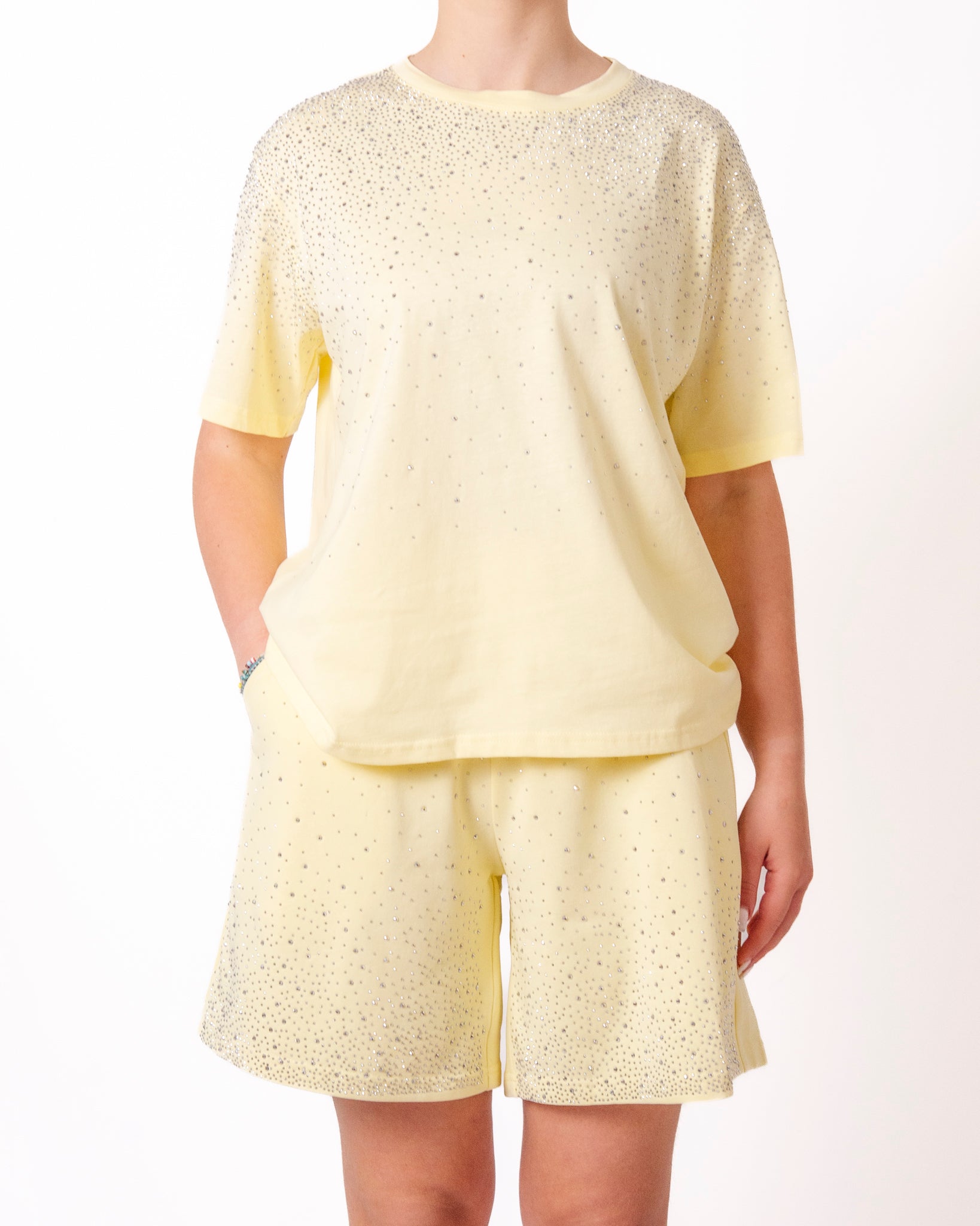 Coordinato t-shirt e shorts con strass applicati Donna  -  7848V