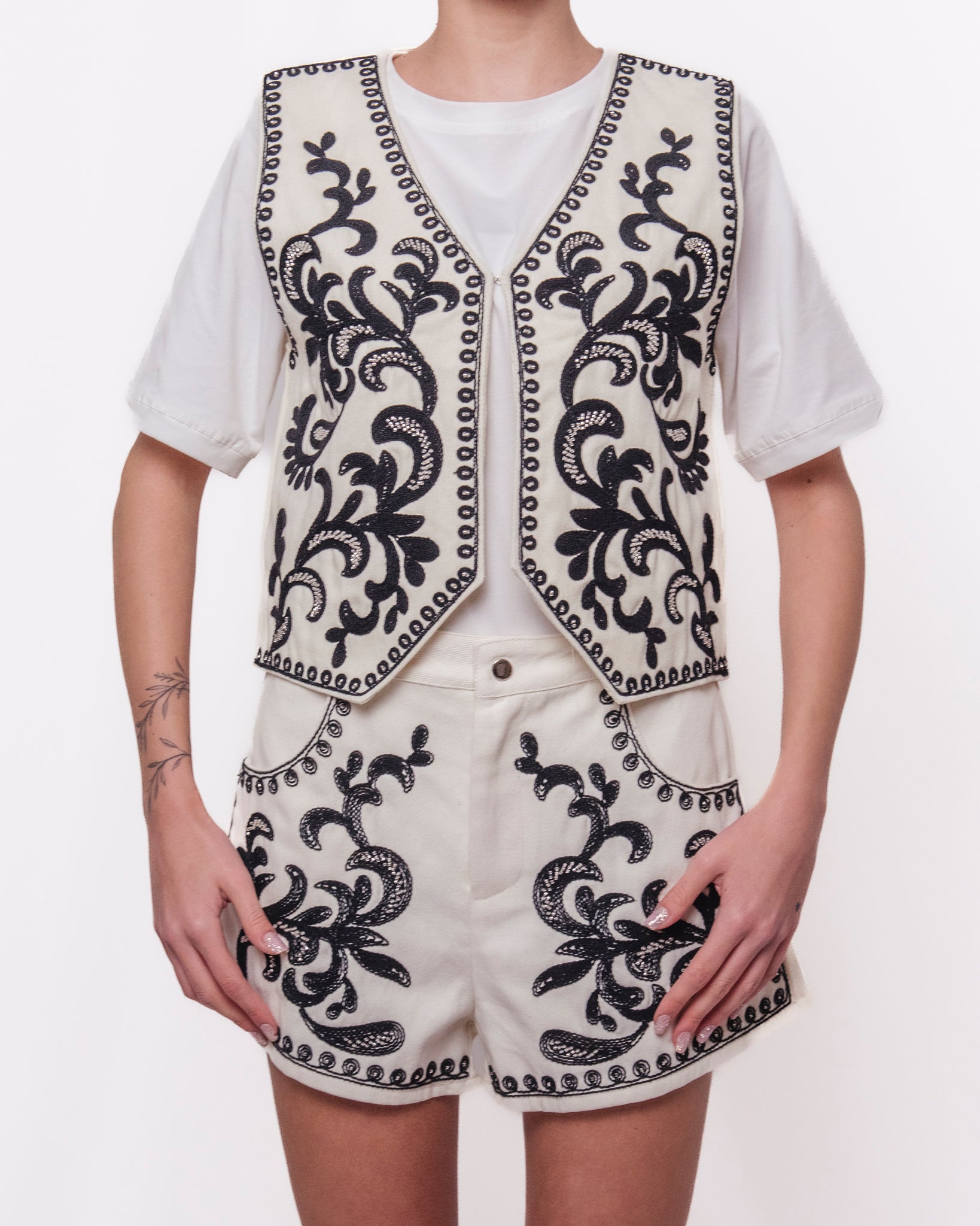 Gilet crop senza bottoni scollo tondo Donna  -  D02N0028