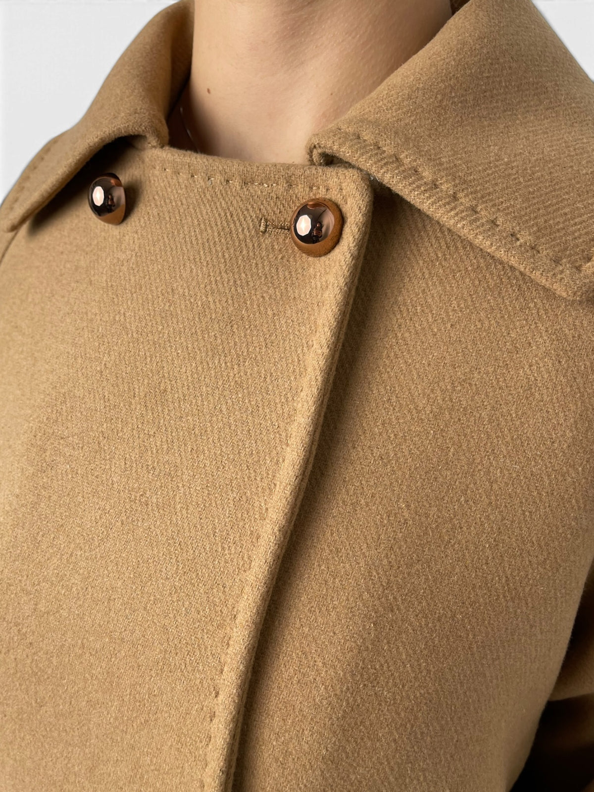 Cappotto corto doppiopetto collo classico Donna  -  MW2640606