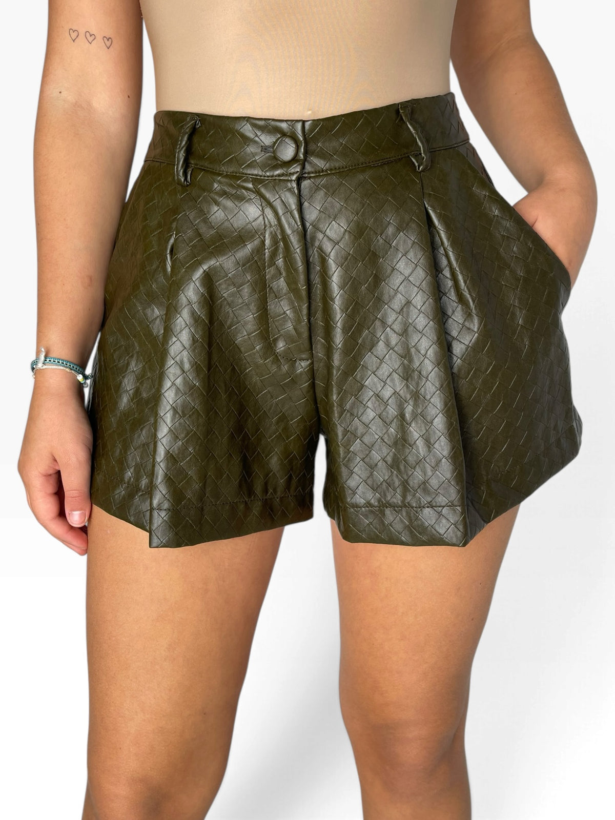 Short ecopelle intrecciata con pinces Donna  -  02717BO