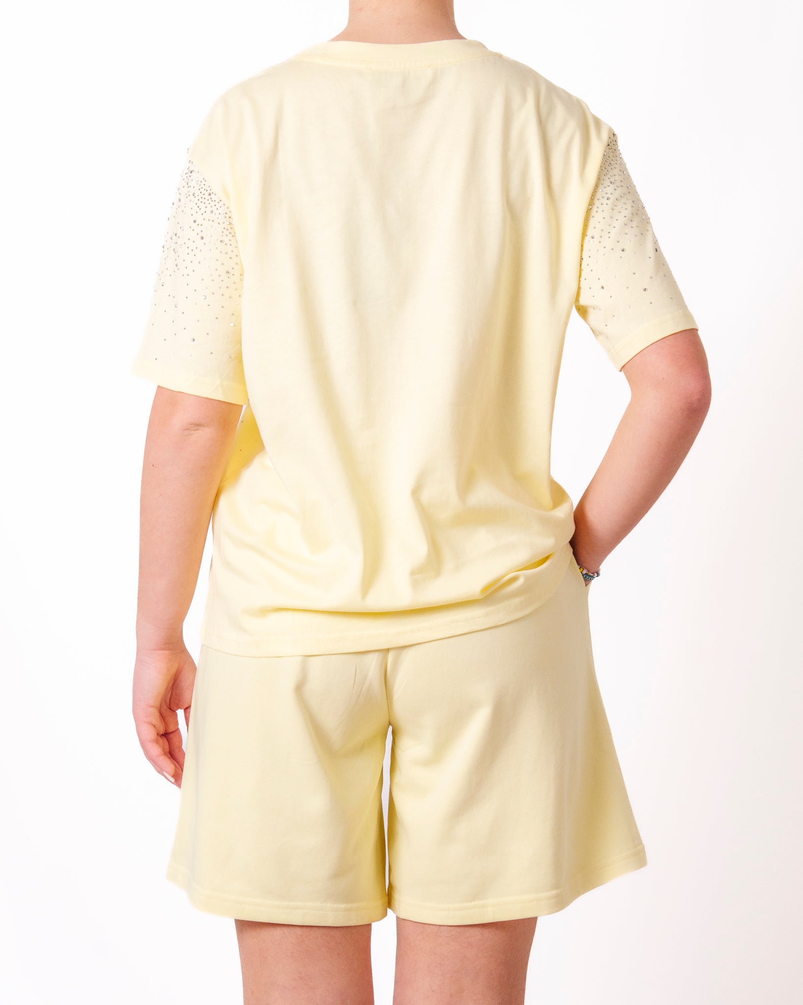 Coordinato t-shirt e shorts con strass applicati Donna  -  7848V