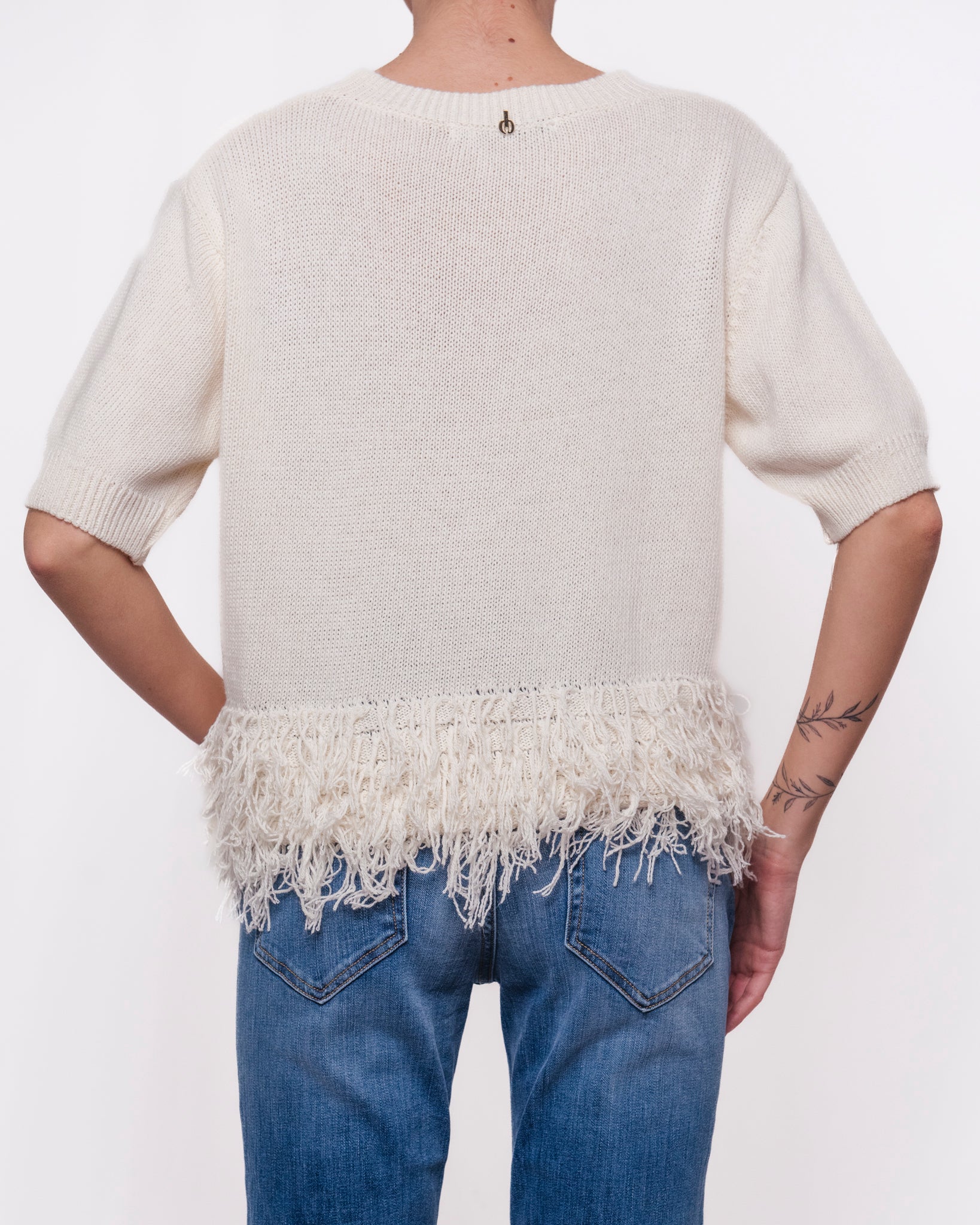 Maglione girocollo mezza manica con frange sul fondo Donna  -  V02V0022
