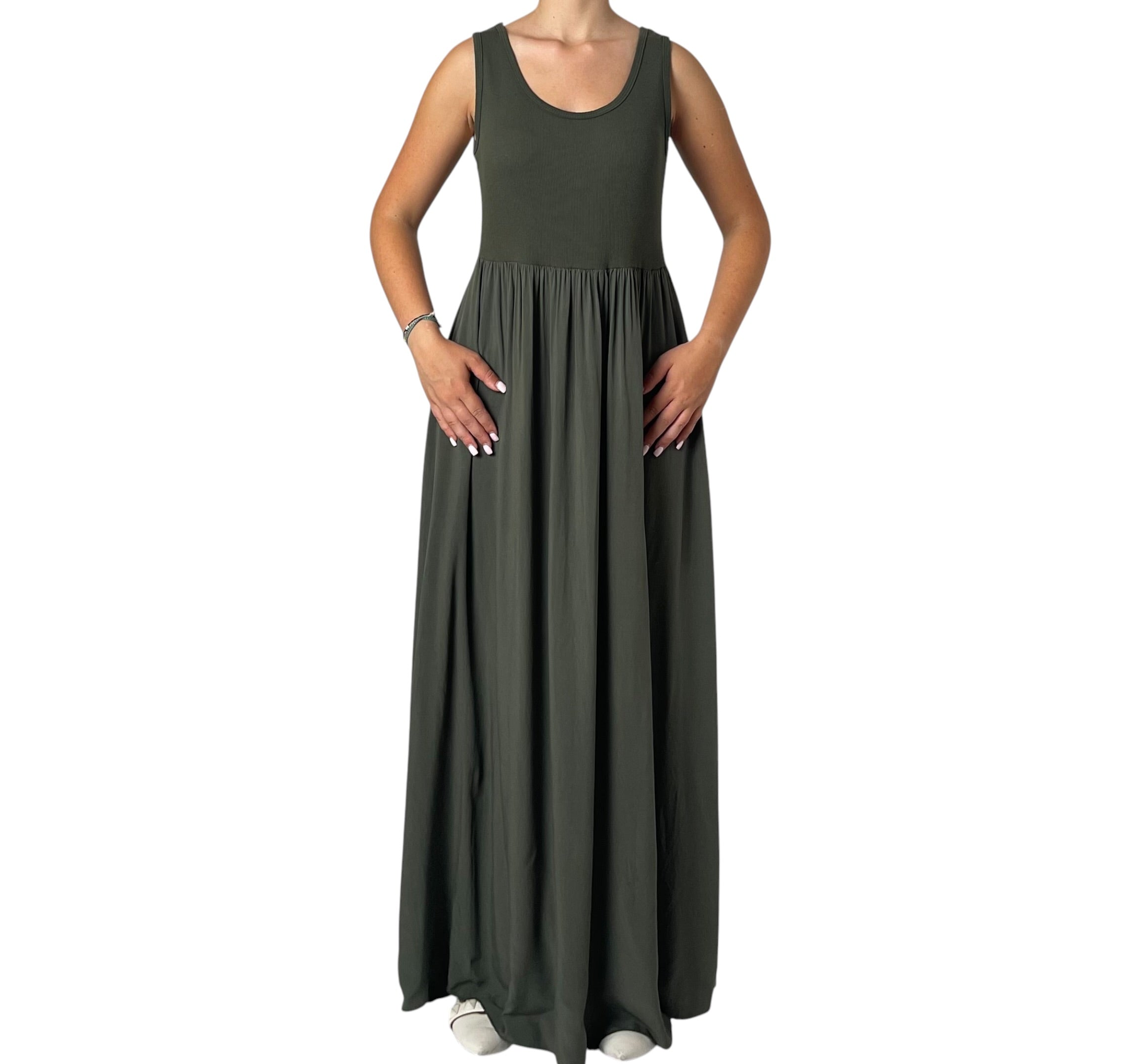 Abito Lungo Smanicato con Gonna Fluida Donna  -  80356EC