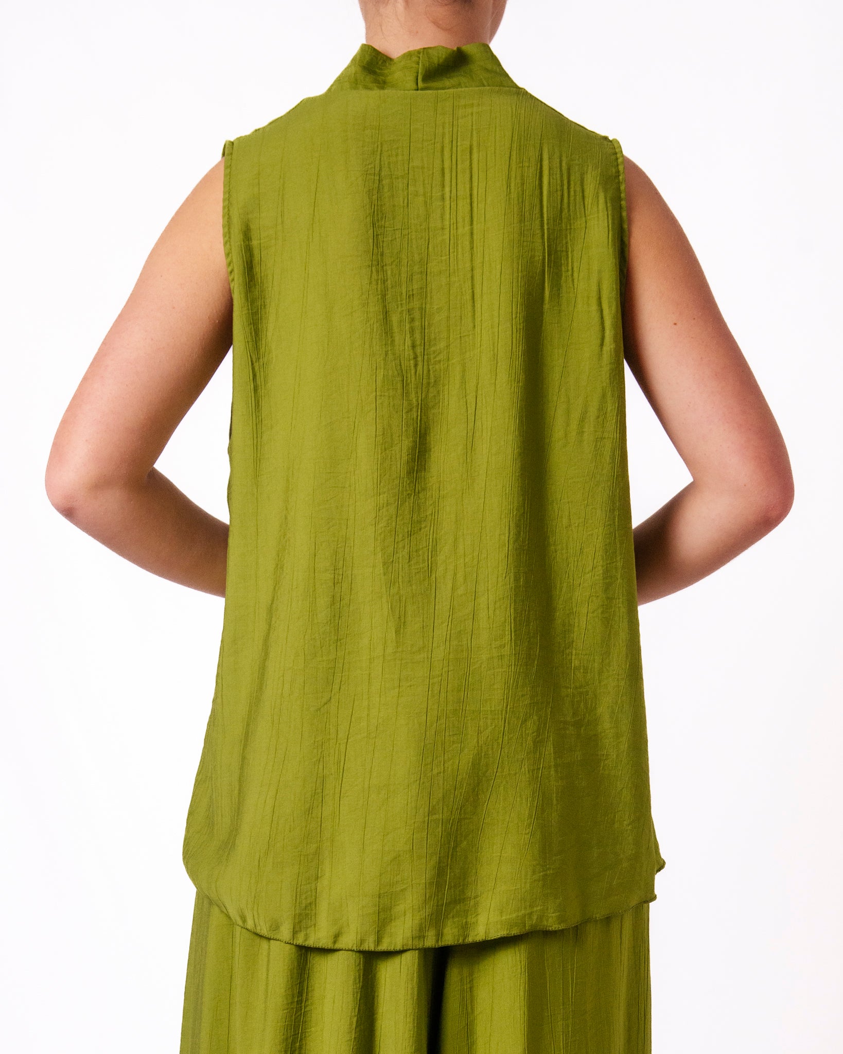 Blusa senza maniche scollo a V tessuto fluido Donna  -  26183CL