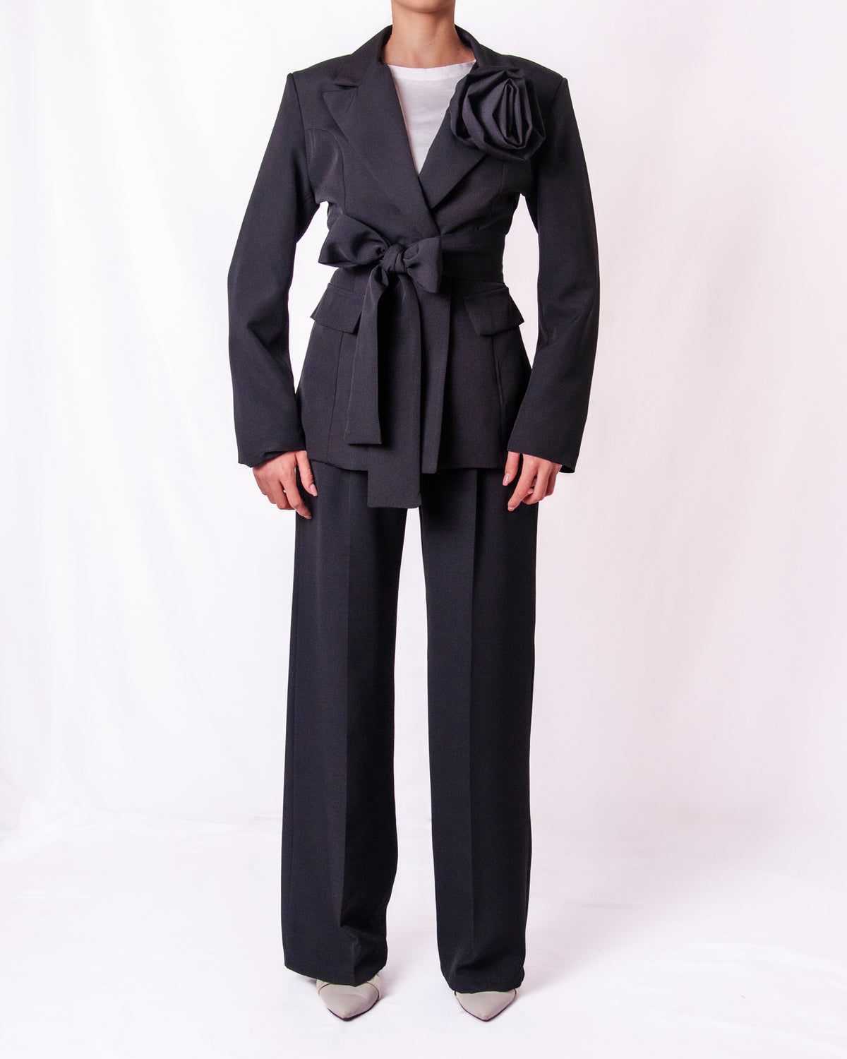 Completo blazer e pantalone wide leg con rosa applicata Donna  -  25119BO