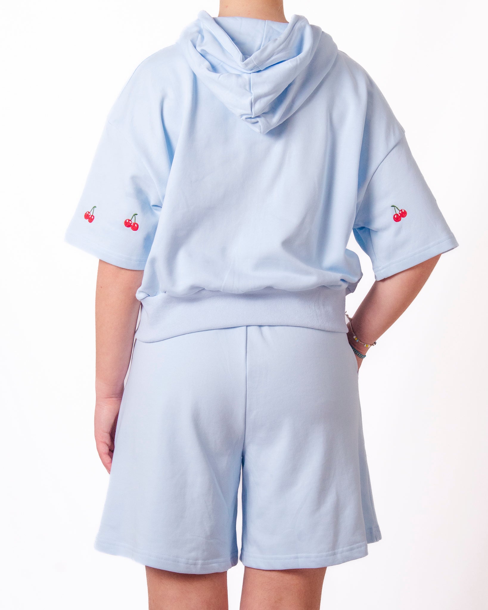 Coordinato felpa con cappuccio e shorts ricamo ciliegie Donna  -  7906V