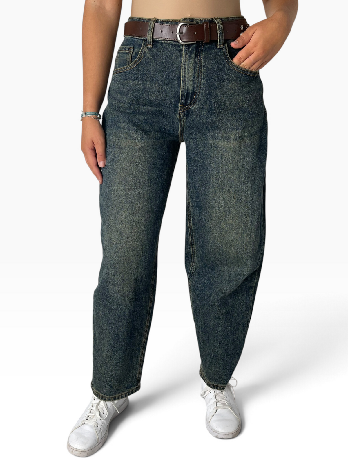 Jeans ampi con effetto vissuto Donna  -  32800KA