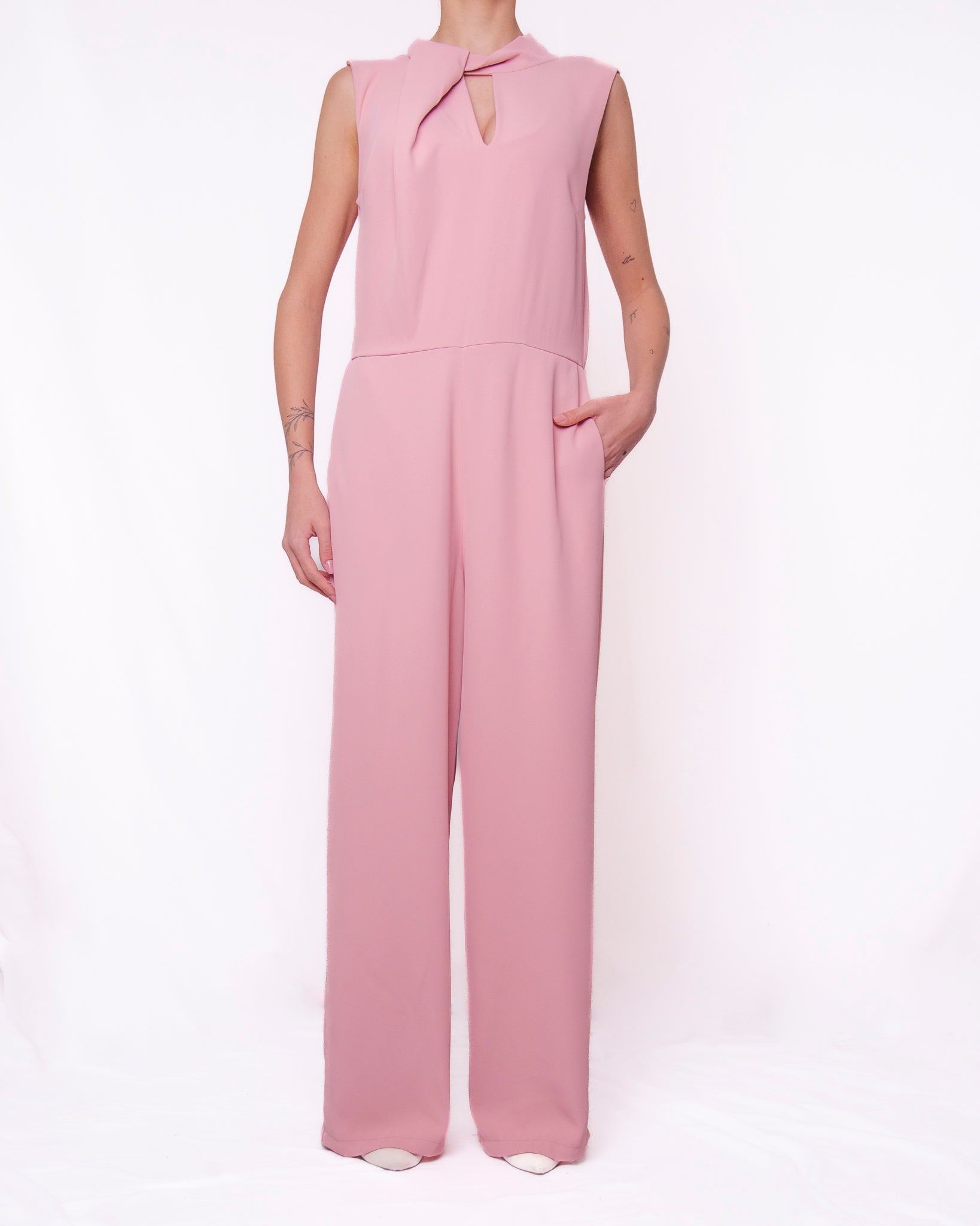 Tuta jumpsuit senza maniche collo con nodo cut-out Donna  -  26093KA