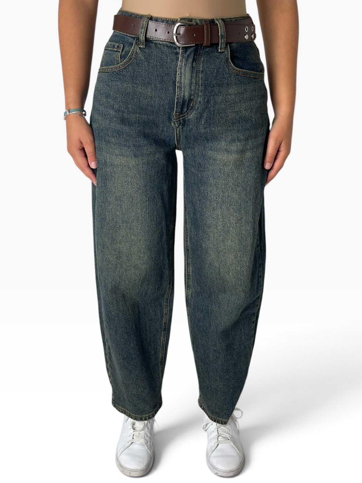Jeans ampi con effetto vissuto Donna  -  32800KA