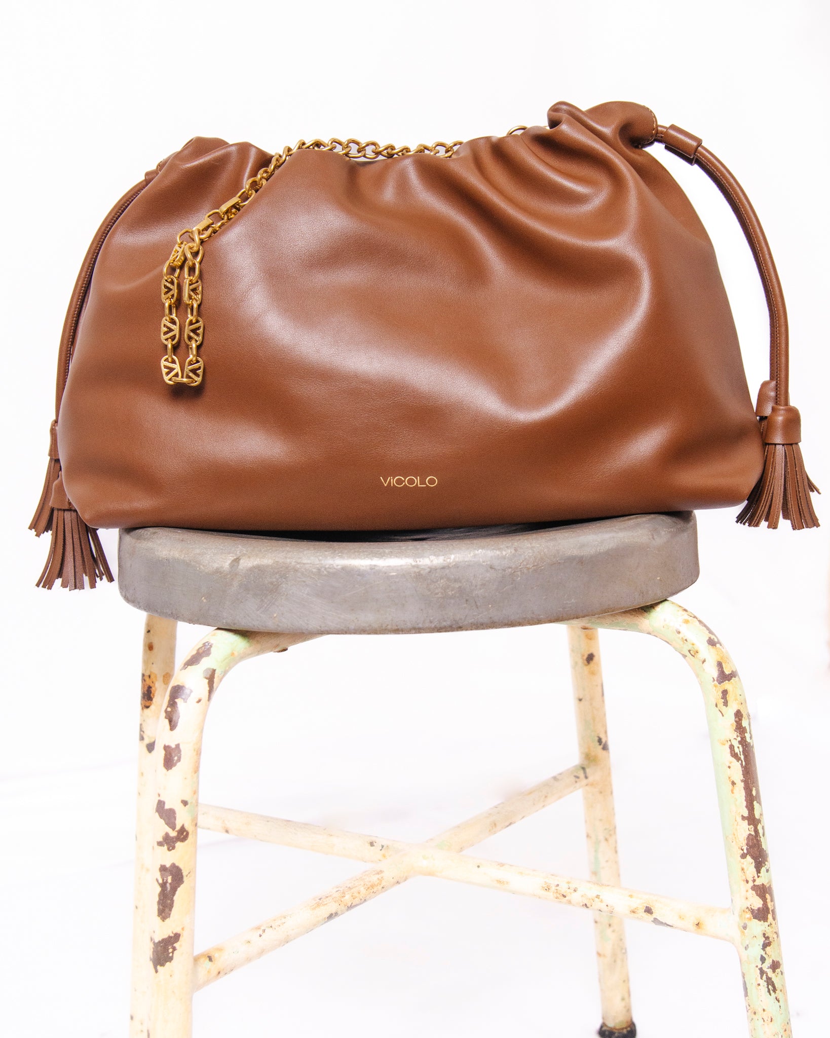 Borsa Hobo in Ecopelle con Catena Dorata e Nappine Donna  -  XAB0034